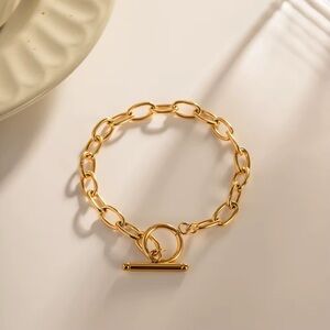 18K Gold Plated Chunky Oval Link Toggle Bracelet